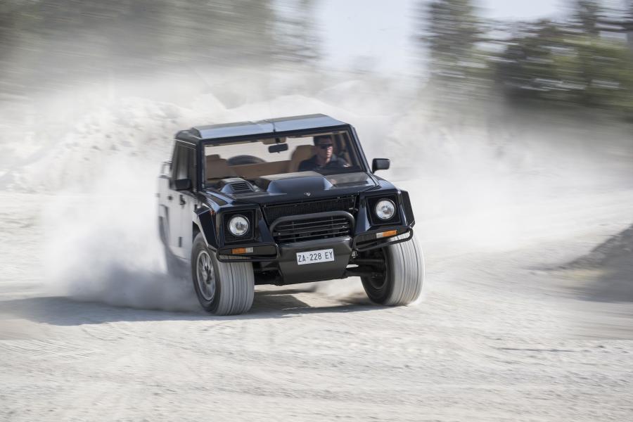  Lamborghini LM002 1990 года  (NA) (фото 36 из 55)